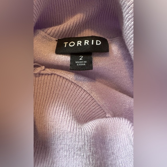 TORRID Lavender Mock Neck Sweater Button Cuff Detail Size M Lightweight Kni - Picture 6 of 7